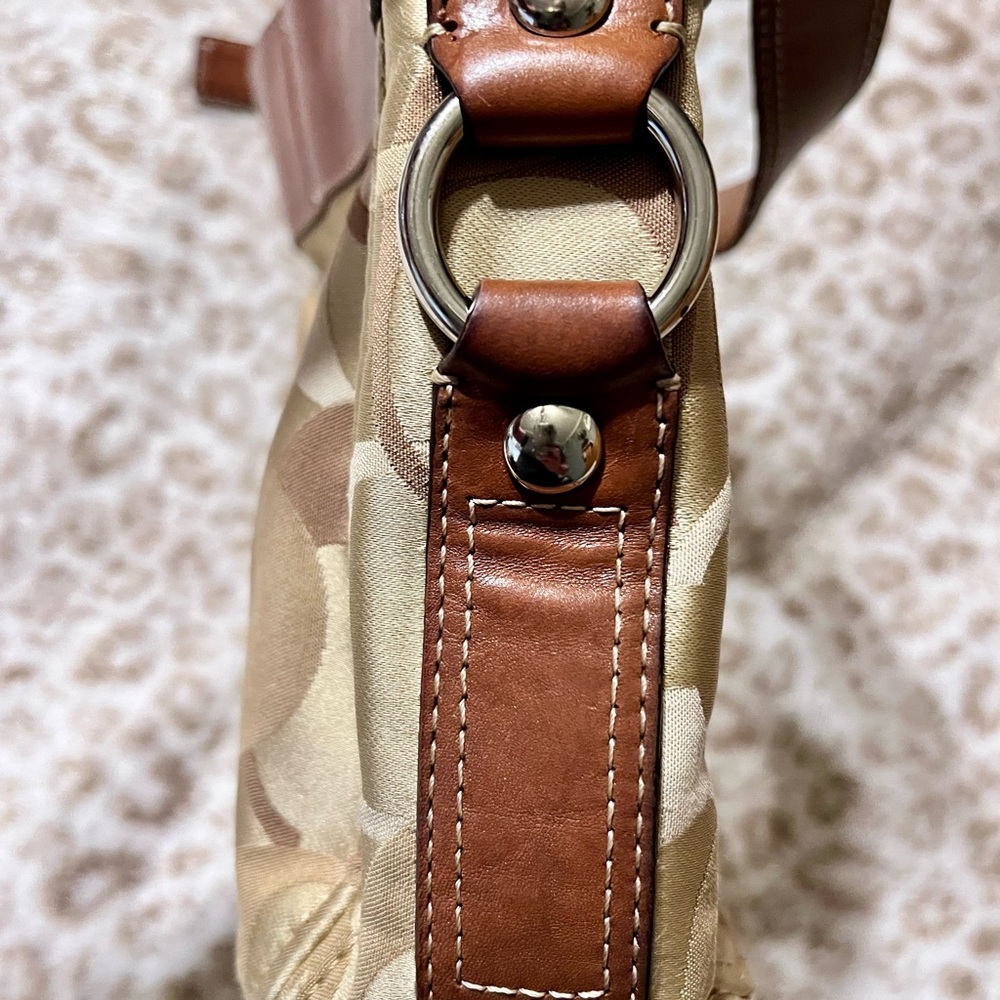 Coach Shoulder Bag - Picture 5 of 10